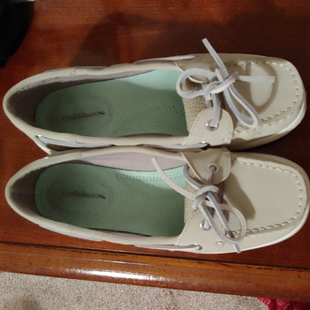 Size 6 croft & barrow shoes